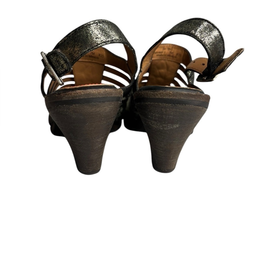 TRASK Ankle Strap Silver Leather Sandals Size 7 - Picture 4 of 8